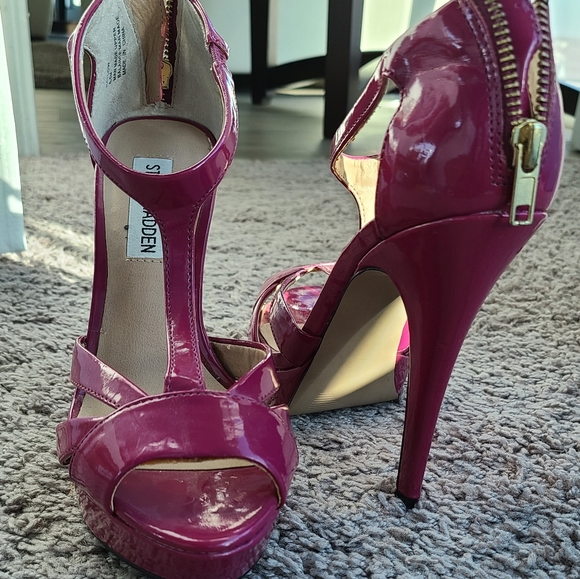 Fuschia Steve Madden heels - Picture 6 of 10